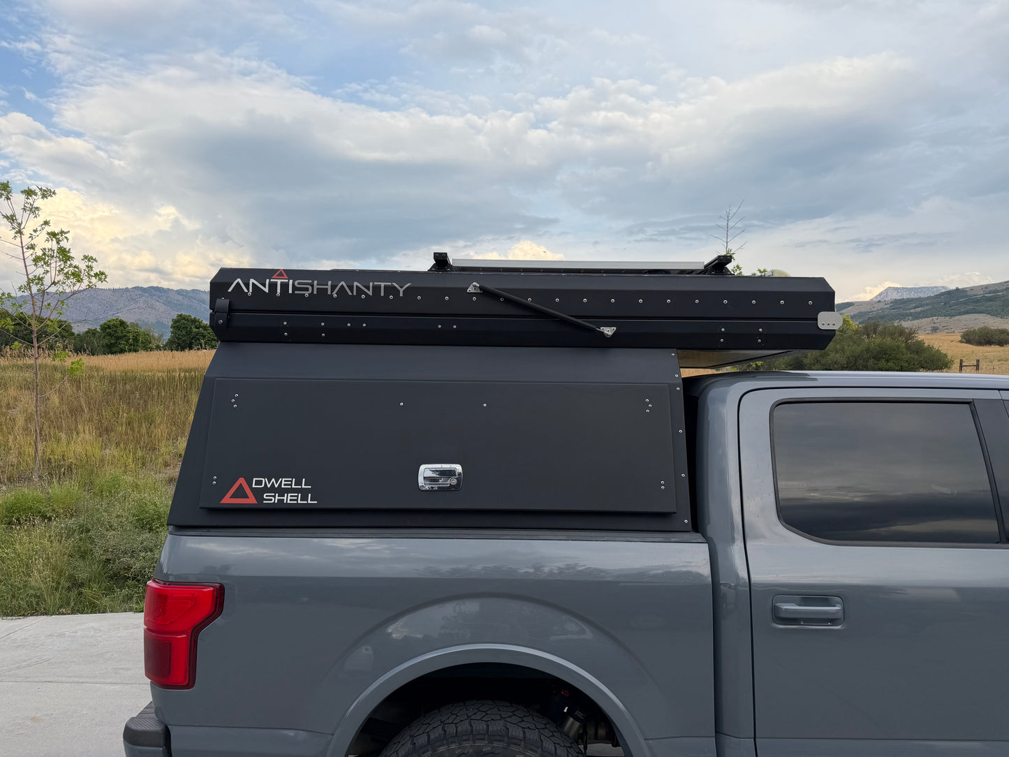 DWELL SHELL 2009-Current F150 5.5' bed(will fit other 5.5' beds)