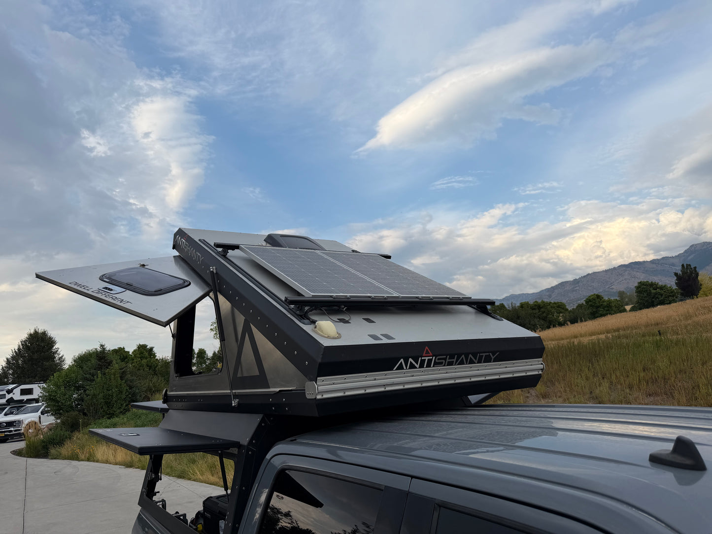 DWELL SHELL 2009-Current F150 5.5' bed(will fit other 5.5' beds)