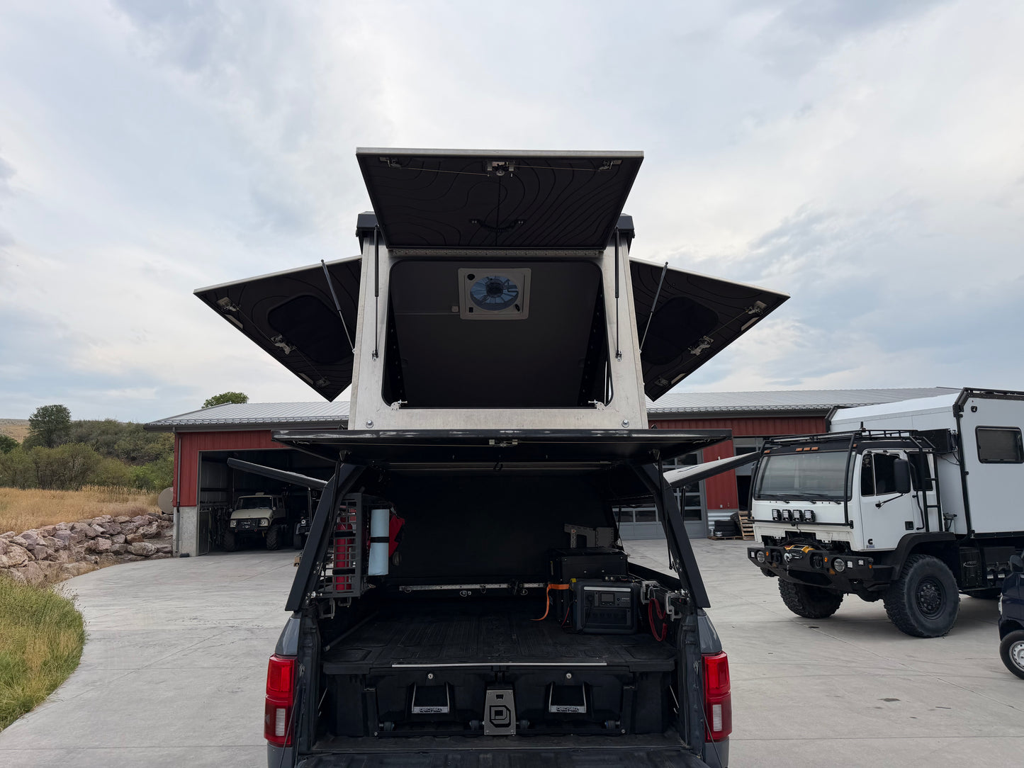 DWELL SHELL 2009-Current F150 5.5' bed(will fit other 5.5' beds)