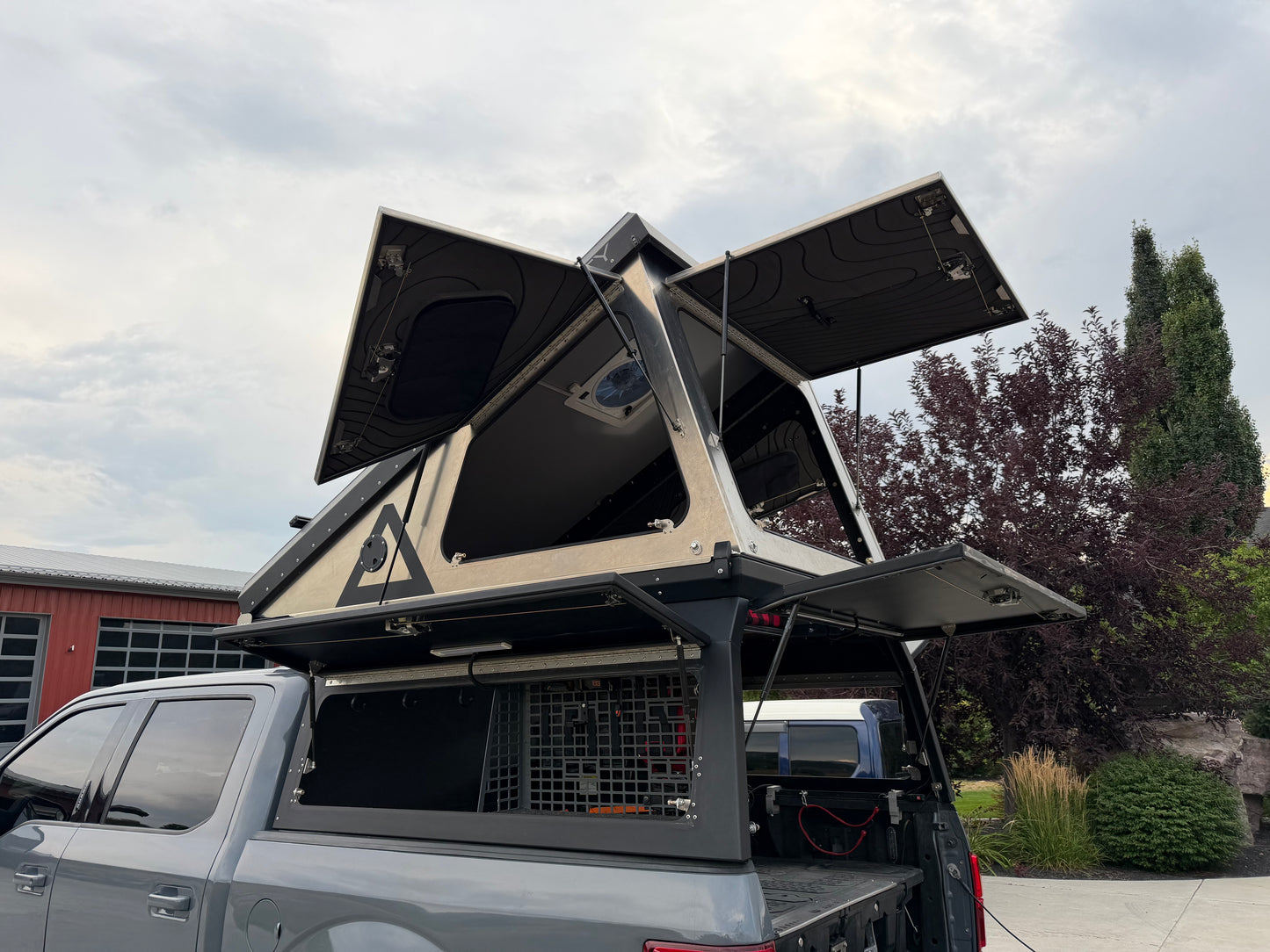 DWELL SHELL 2009-Current F150 5.5' bed(will fit other 5.5' beds)