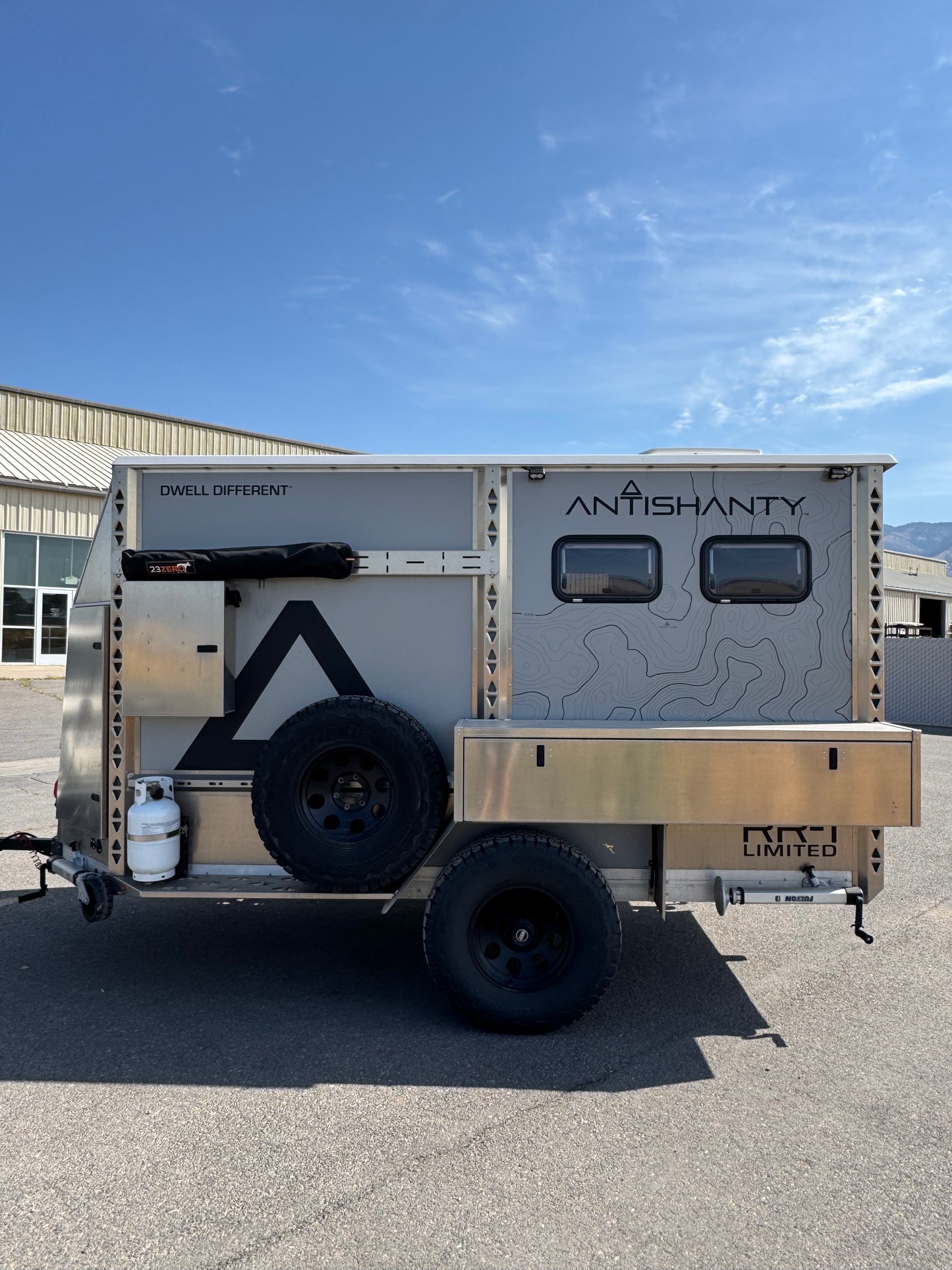 2024 RR-1  LIMITED SHOW UNIT W/ ADD-ONS