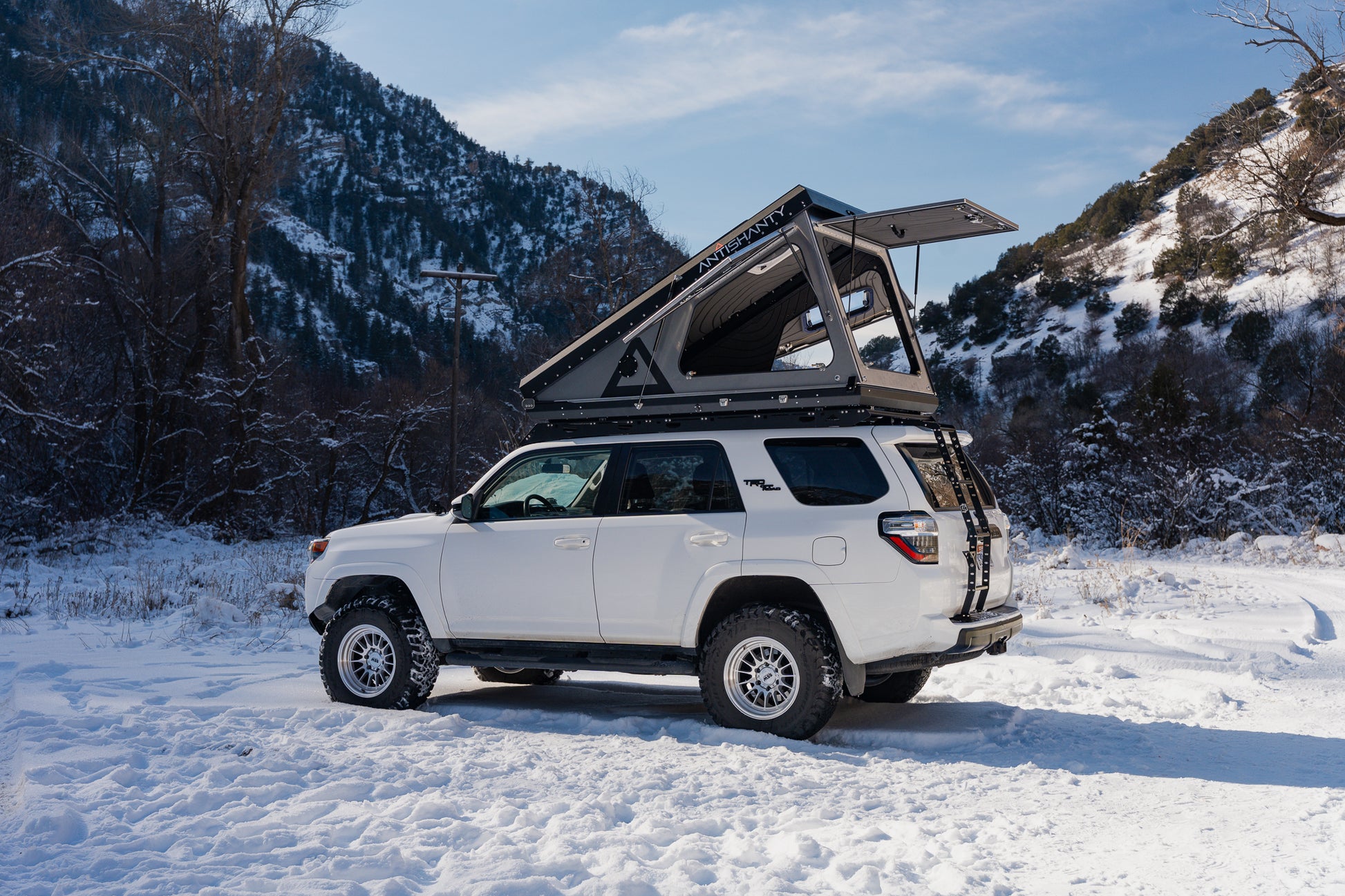 roof top tent closed Hard-Sided Roof Top Tent